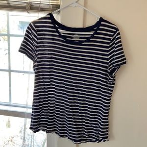 Blue and white Old Navy tshirt
